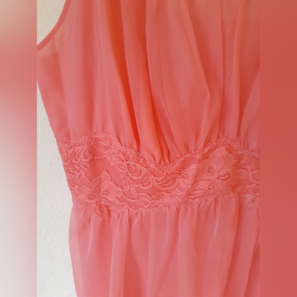 VTG Vanity Fair nightgown Size 38 coral - Picture 3 of 8